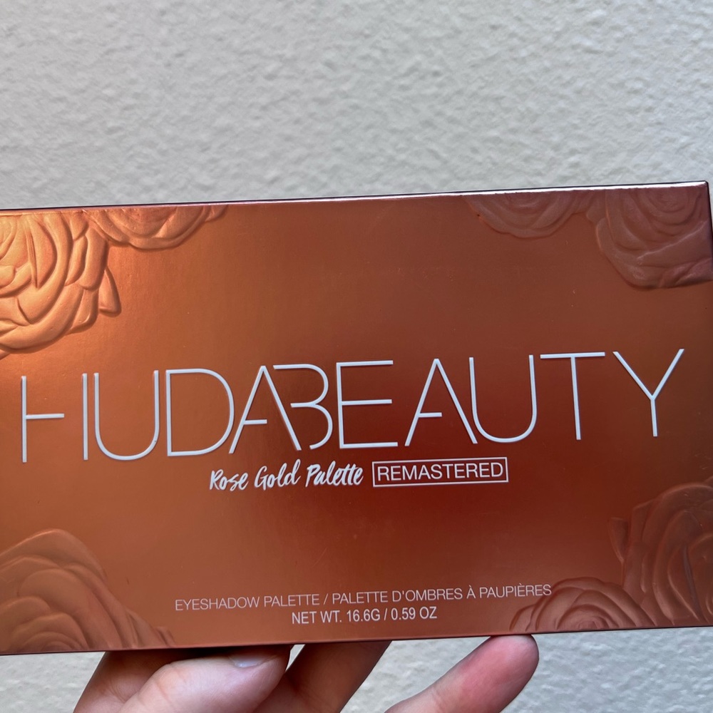 NEW Huda Beauty Rose Good Palette